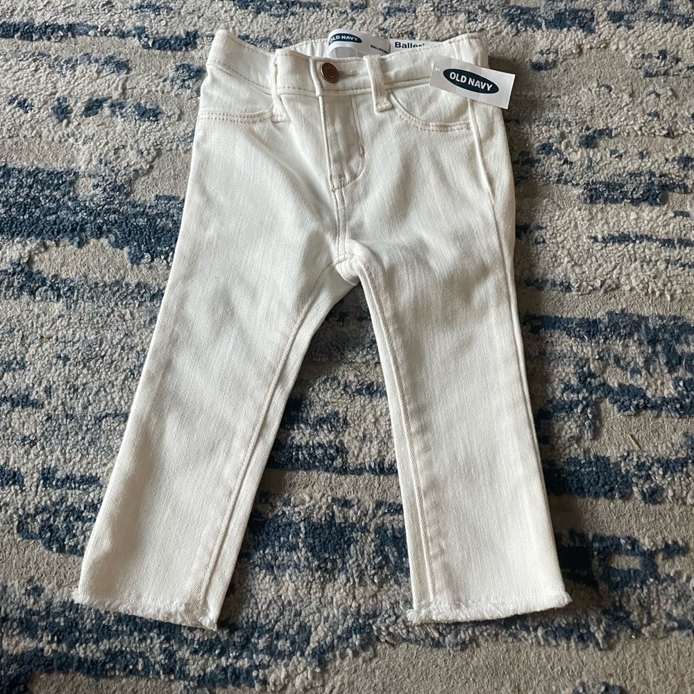 NWT Old Navy toddler Off-White Jeans | 18m-24m